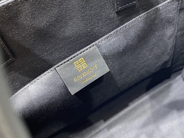 Givenchy Cabas G-tote Medium