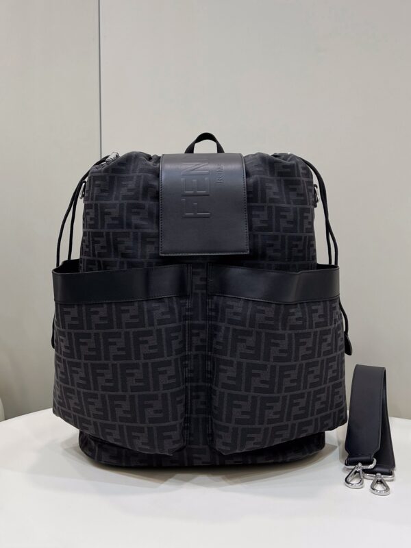 FENDI MEN BACKPACK