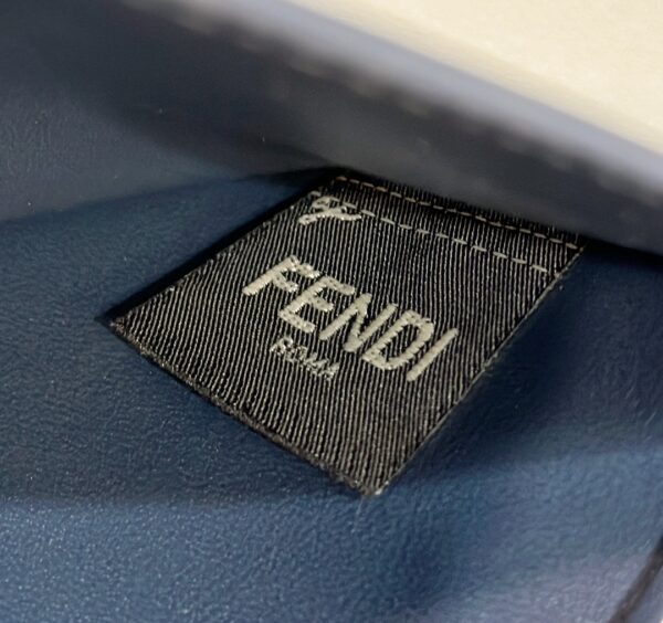 Fendi Peekaboo ISeeU Medium