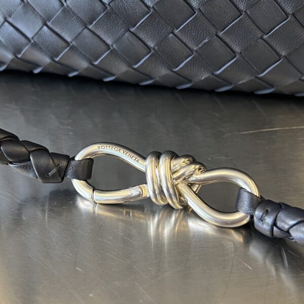 BOTTEGA VENETA MEDIUM ANDIAMO BAG