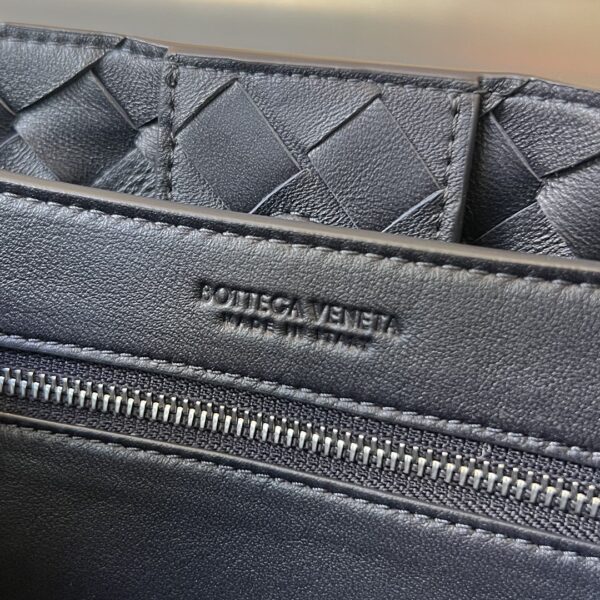 BOTTEGA VENETA BV Small Andiamo