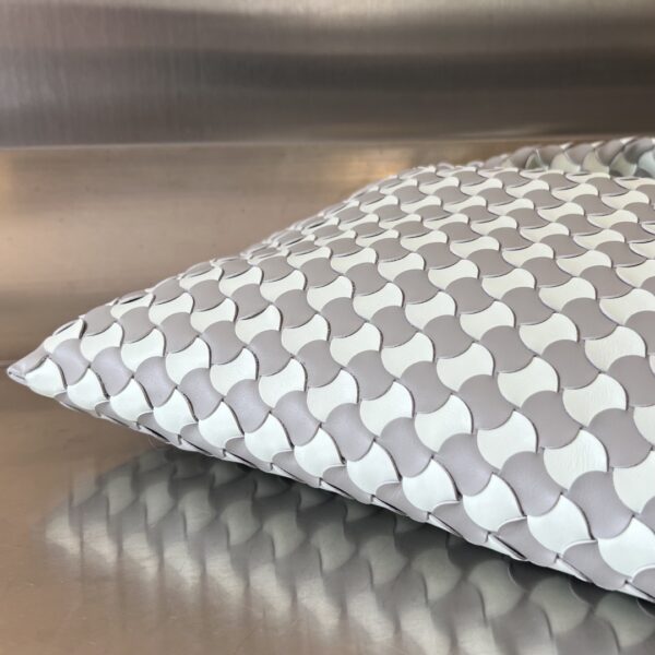 Bottega Veneta Small Hop