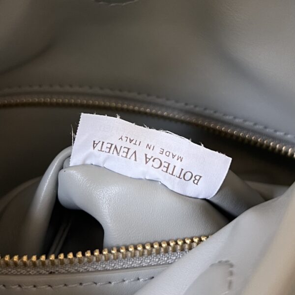 Bottega Veneta Small Hop