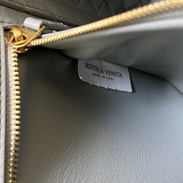 Bottega Veneta Small East/West Andiamo
