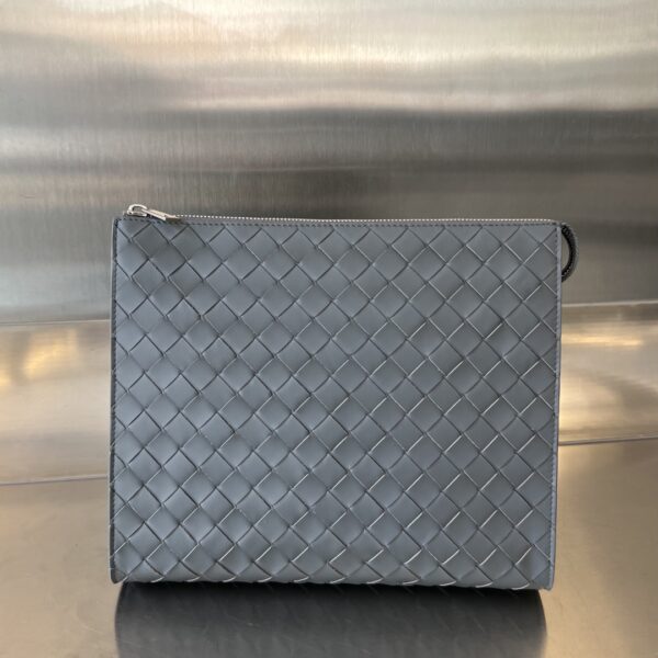 Bottega Veneta Intrecciato Standing Pouch