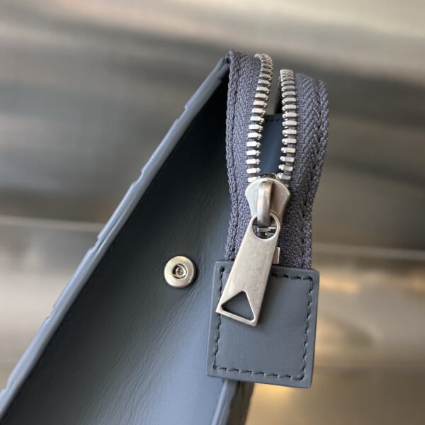Bottega Veneta Intrecciato Standing Pouch