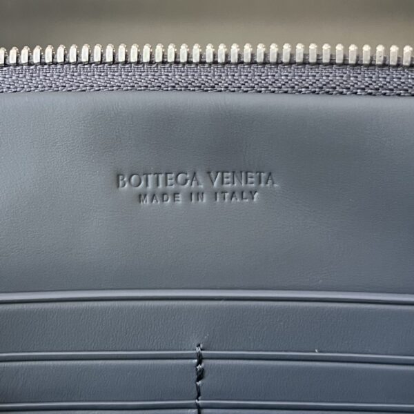 Bottega Veneta Intrecciato Standing Pouch