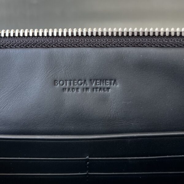 Bottega Veneta Intrecciato Standing Pouch