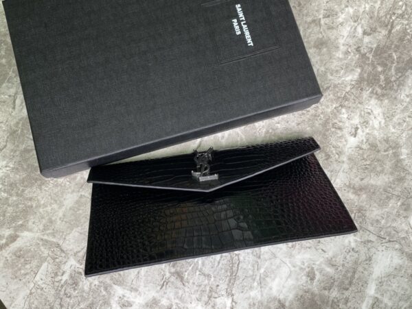 YSL Uptown