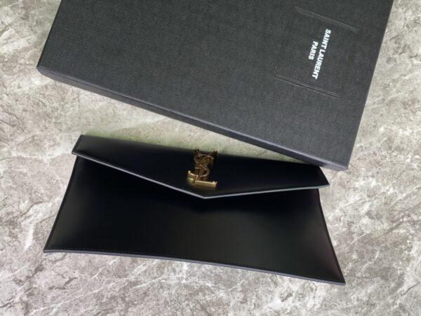 YSL Uptown