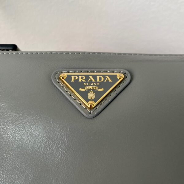 Prada Re-Edition 2002 small leather shoulder bag