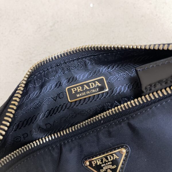 Prada Re-Edition 2002 Re-Nylon and brushed leather shoulder bag