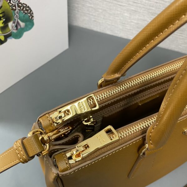 Large Prada Galleria Saffiano leather bag