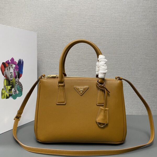 Medium Prada Galleria Saffiano leather bag