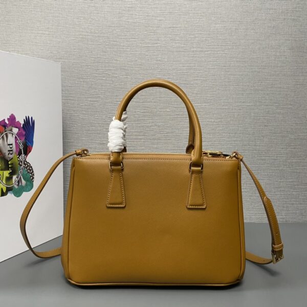 Medium Prada Galleria Saffiano leather bag