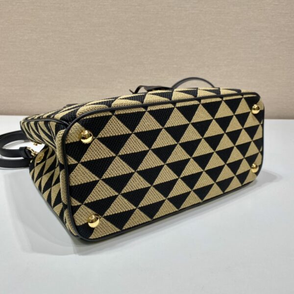 Medium Prada Galleria Saffiano leather bag