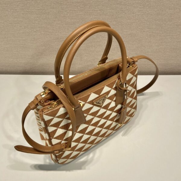 Medium Prada Galleria Saffiano leather bag