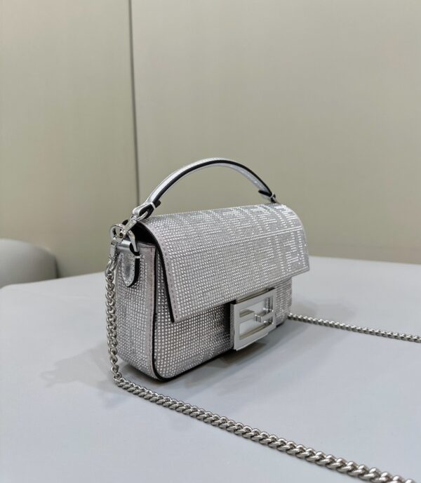 FENDI BAGUETTE MINI BAG