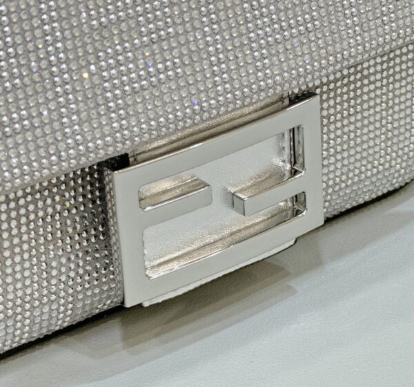 FENDI BAGUETTE MINI BAG