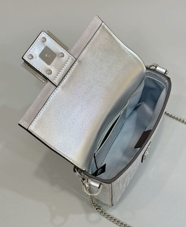 FENDI BAGUETTE MINI BAG