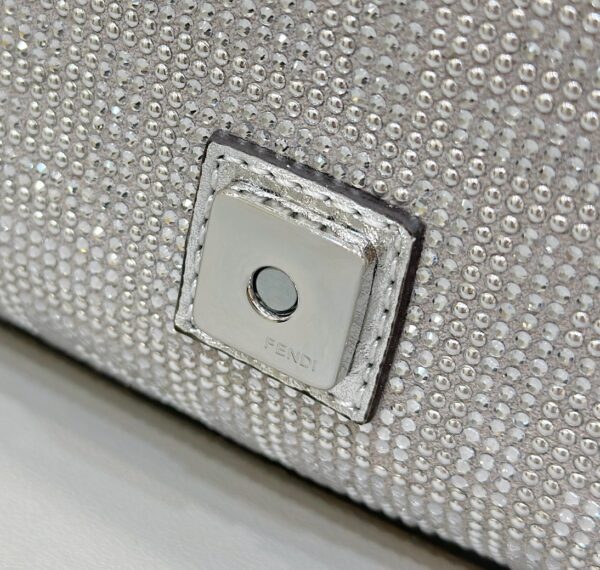 FENDI BAGUETTE MEDIUM BAG