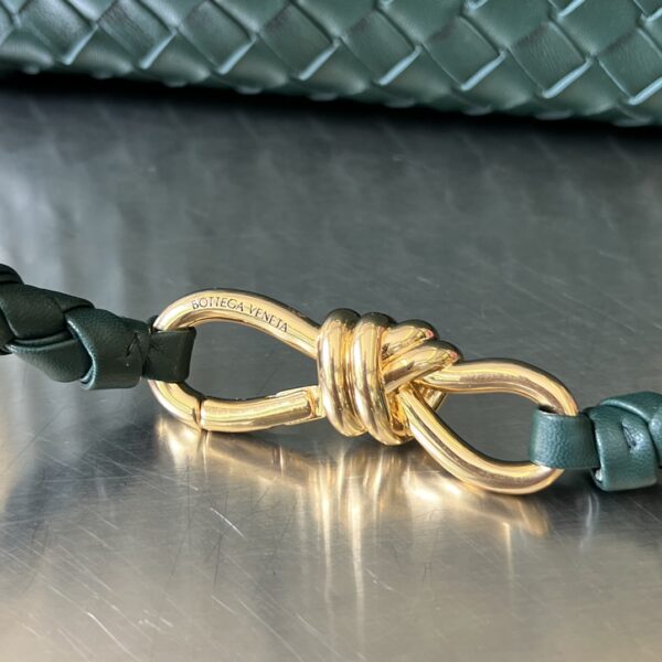 BOTTEGA VENETA MEDIUM ANDIAMO BAG