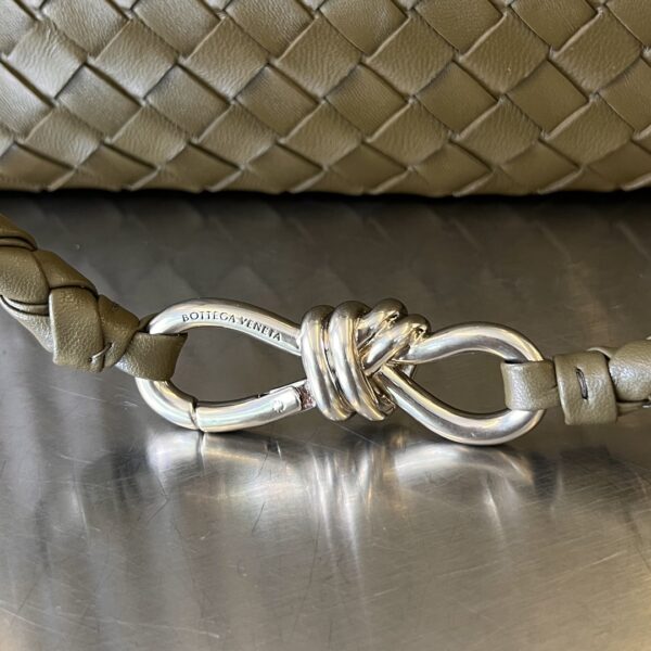 BOTTEGA VENETA MEDIUM ANDIAMO BAG