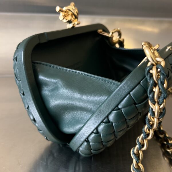 Bottega Veneta Knot With Chain