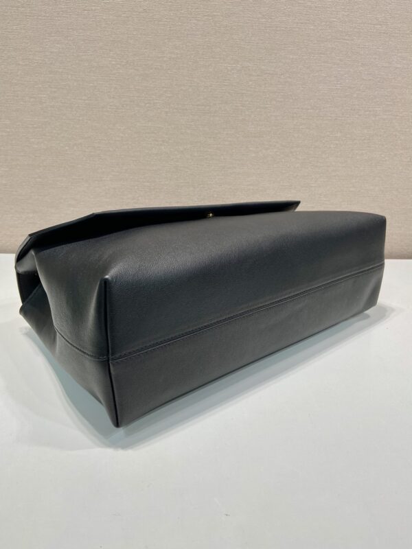 Prada Leather shoulder Bag
