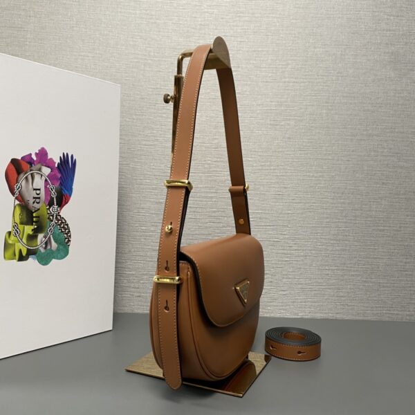 Prada Arqu?? Leather shoulder bag moon bag