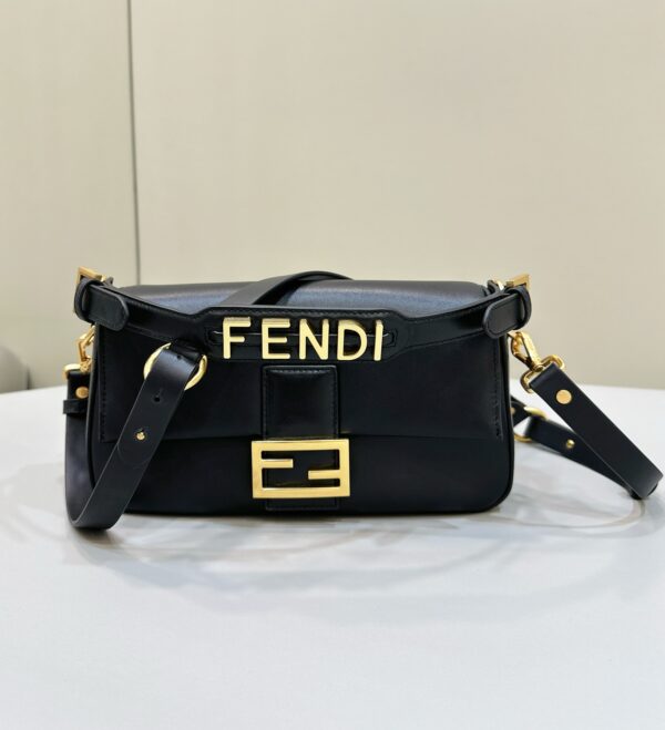 Fendi BAGUETTE Handbag