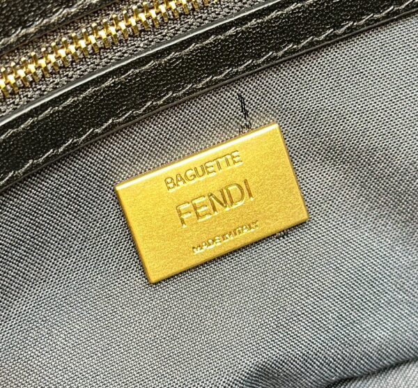 Fendi BAGUETTE Handbag