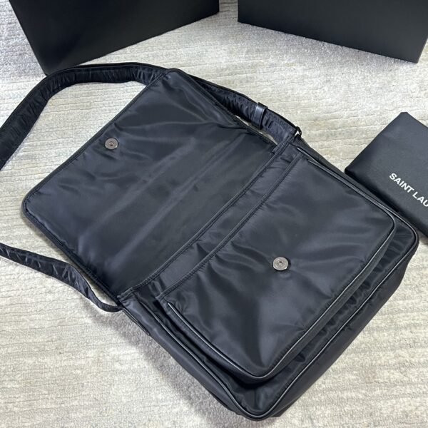 YSL NIKI MESSENGER IN ECONYL
