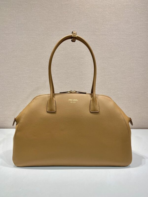 Large leather tote bag with zipper closure