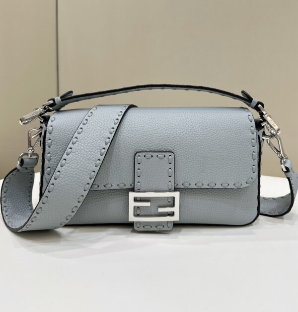 FENDI BAGUETTE
