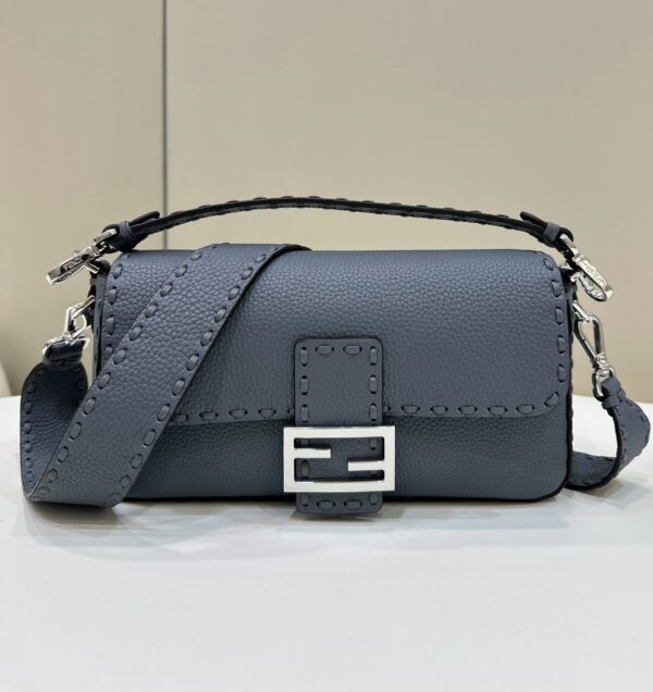 FENDI BAGUETTE