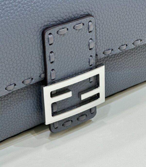 FENDI BAGUETTE