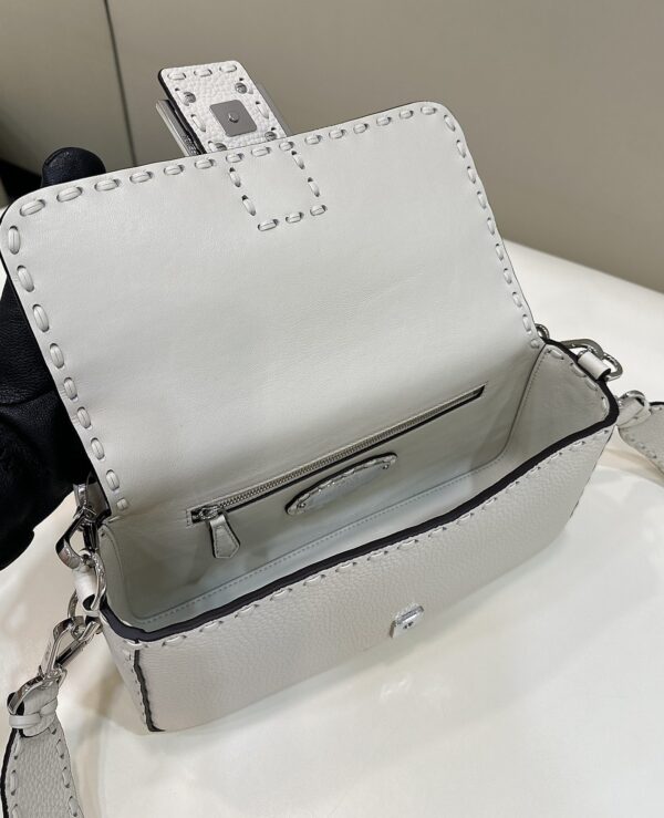 FENDI BAGUETTE