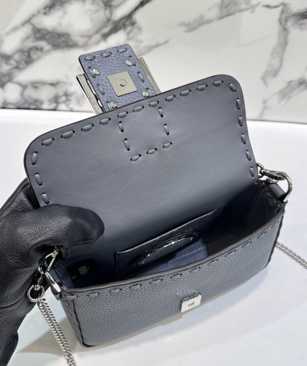FENDI BAGUETTE