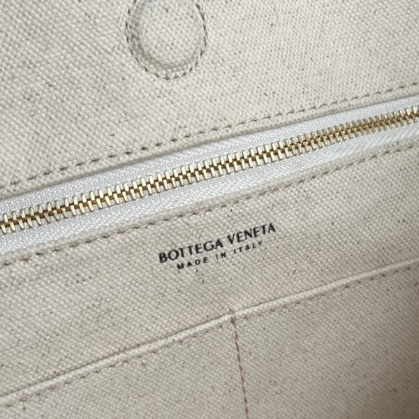 Bottega Veneta BV Large Andiamo Backpack