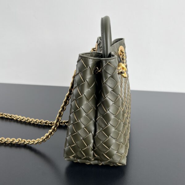 BOTTEGA VENETA BV Small Andiamo With Chain