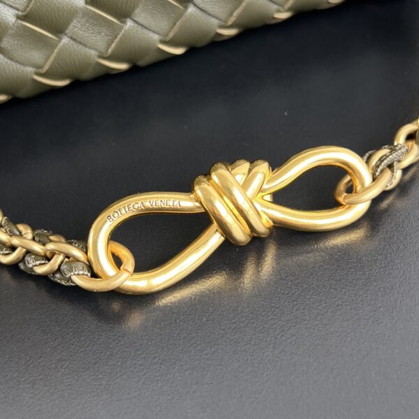BOTTEGA VENETA BV Small Andiamo With Chain