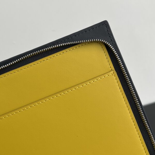 Bottega Veneta Intrecciato Half Zip Pouch