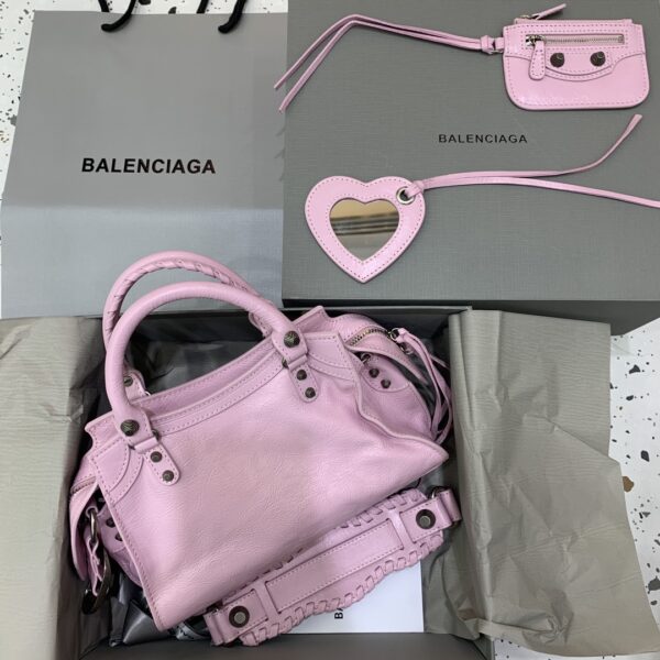 Balenciaga Neo cagole
