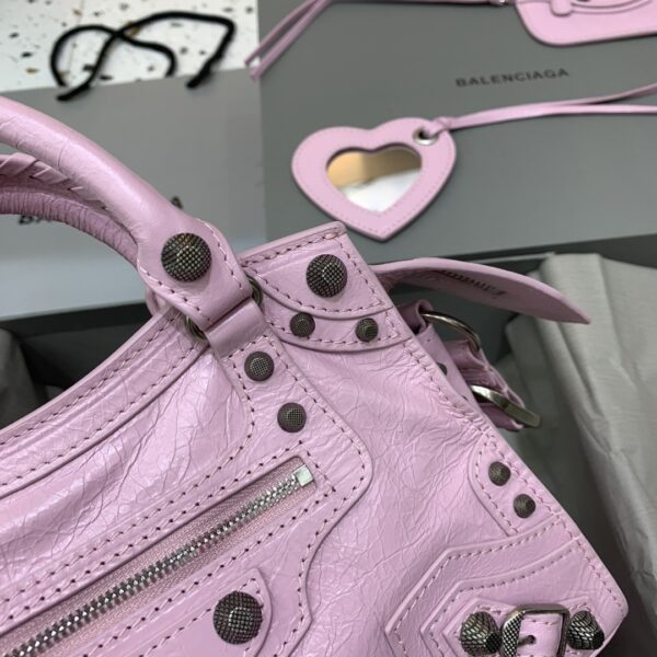 Balenciaga Neo cagole