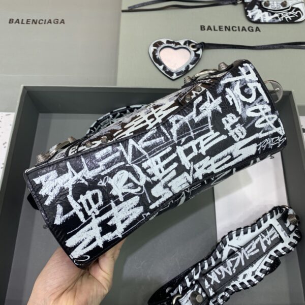 Balenciaga Neo cagole