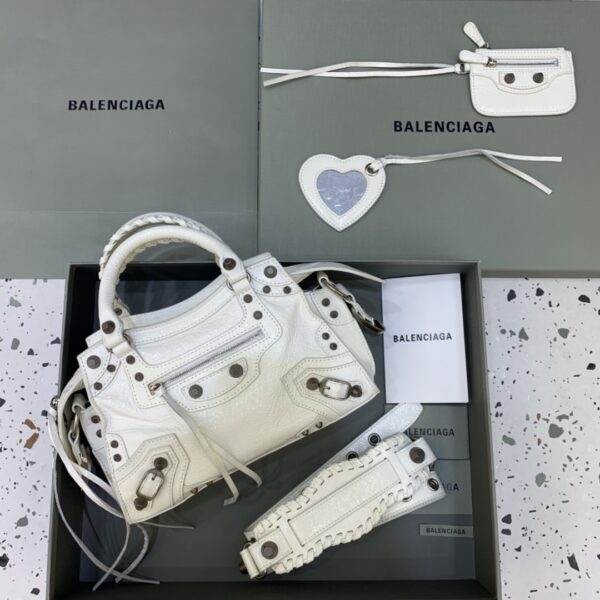 Balenciaga Neo cagole