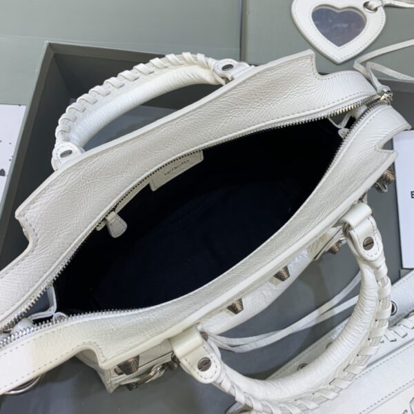 Balenciaga Neo cagole