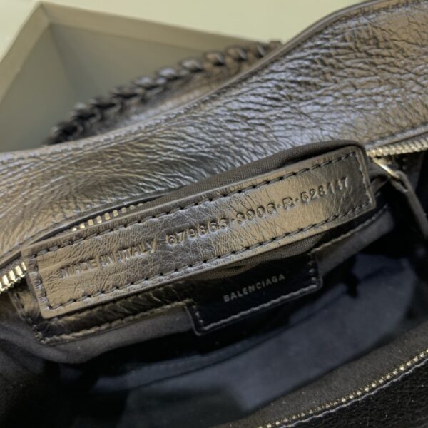 Balenciaga Neo cagole