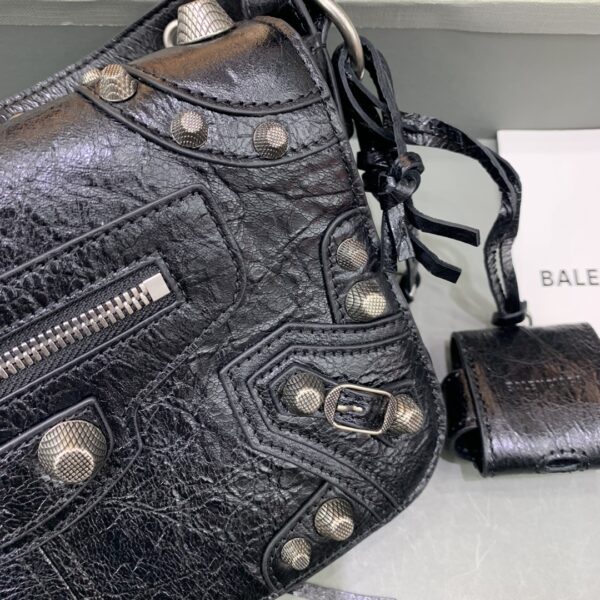 Balenciaga Le Cagole
